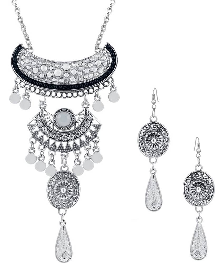 The Jewelbox Necklaces Set