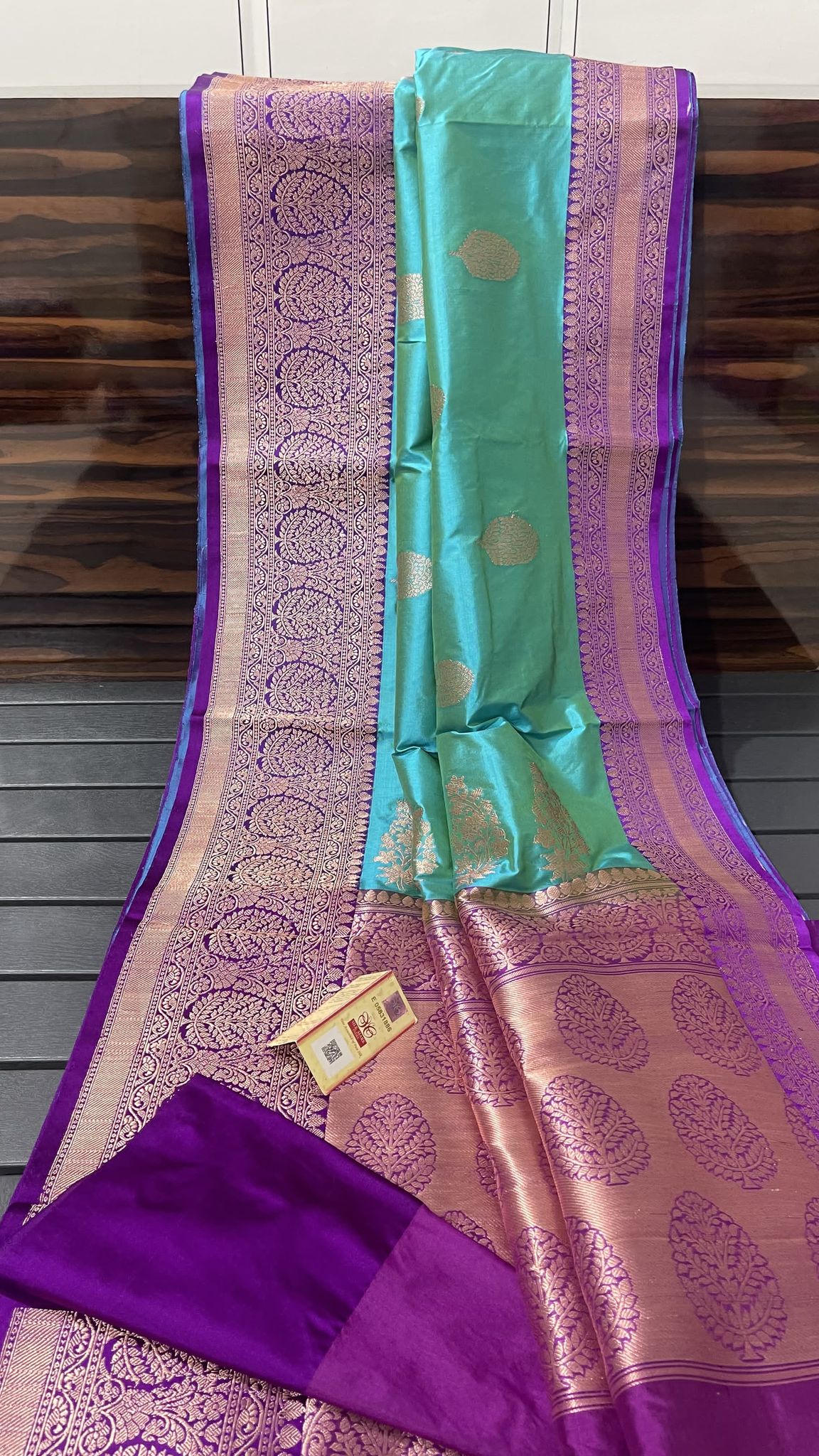 Benaras Katan Style 18-Regular