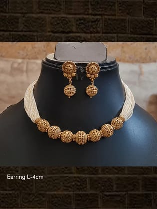 Seven matar beads in multiple cheed strings set