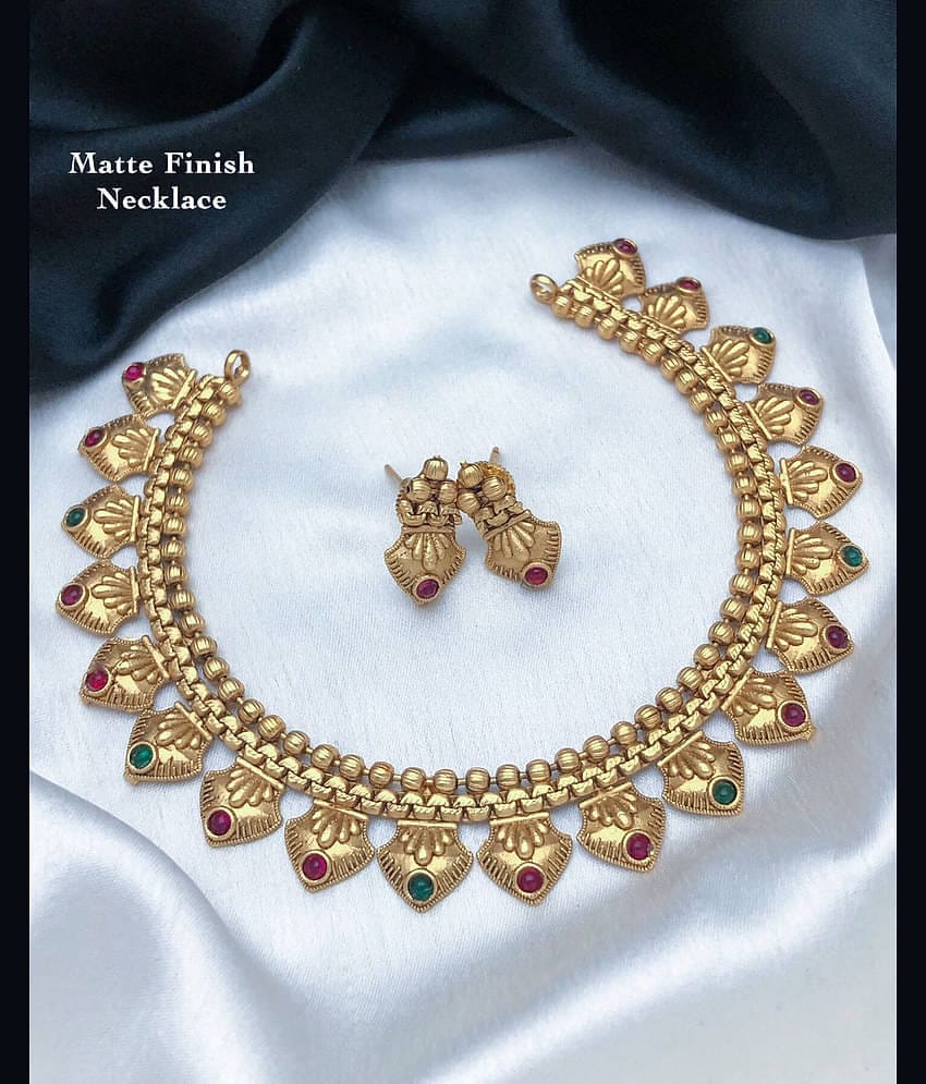 ROFARWORD Gold Brass Necklace Set ( Pack of 1 )