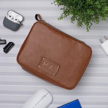 PERSONALISED TECH ORGANISER - TAN-Saddle Tan
