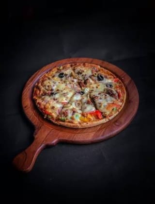 Veggie delight pizza