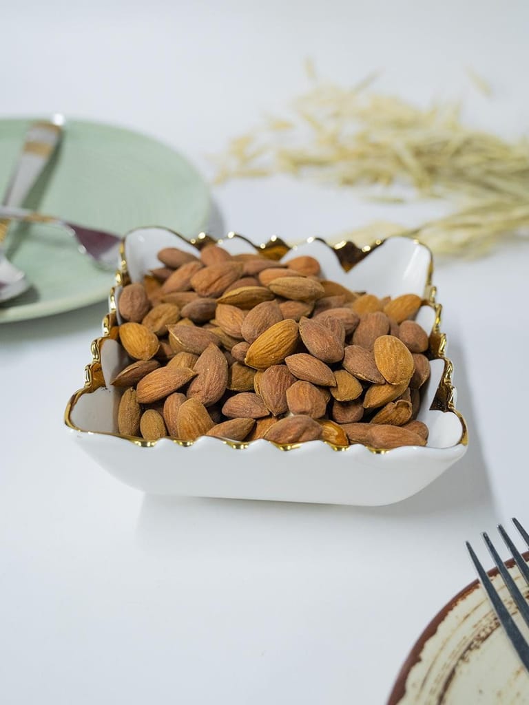 Antique Off White Ceramic Square Serving Dish - 12 x 12 x 6CM