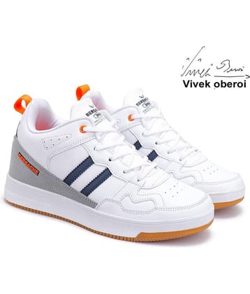 Bersache White Men's Trekking Shoes