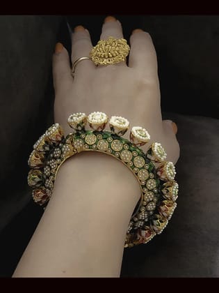 Pearl studded openable pacheli with kundan (Set of two)-2'4