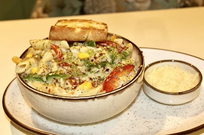 Penne Alfredo (White Sauce)