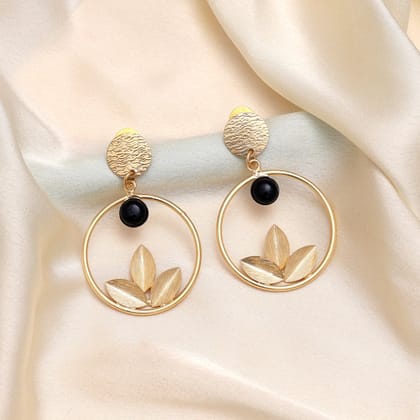 Jet Black Color Amrapali Earrings-Earring Length: 5.50 CM x Width: 3.50 CM / Black / Brass With Good Quality Gold Plated