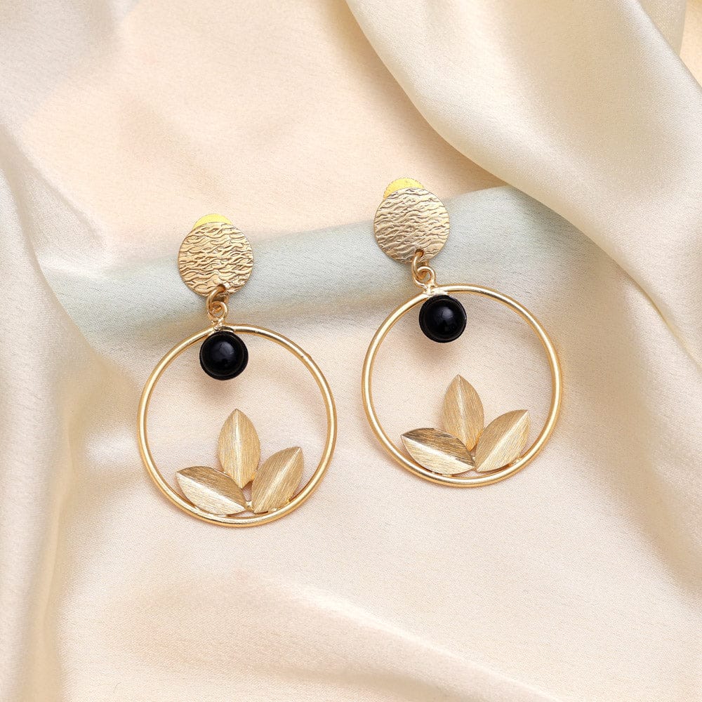 Jet Black Color Amrapali Earrings-Earring Length: 5.50 CM x Width: 3.50 CM / Black / Brass With Good Quality Gold Plated