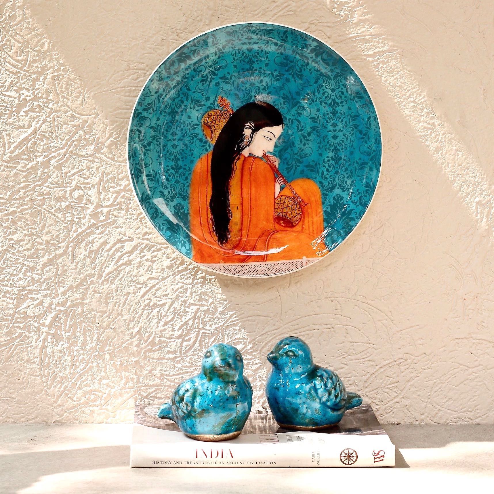 Meera Wall Plate-Large: 26 Cm