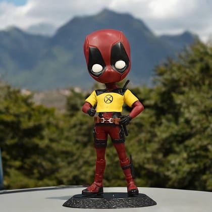 DEADPOOL Q STYLE ACTION FIGURE WITH STAND (15 CM HEIGHT)