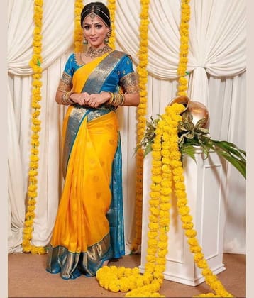 fab woven Art Silk Woven Kanjeevaram Sarees With Unstitched Blouse Piece ( Yellow )