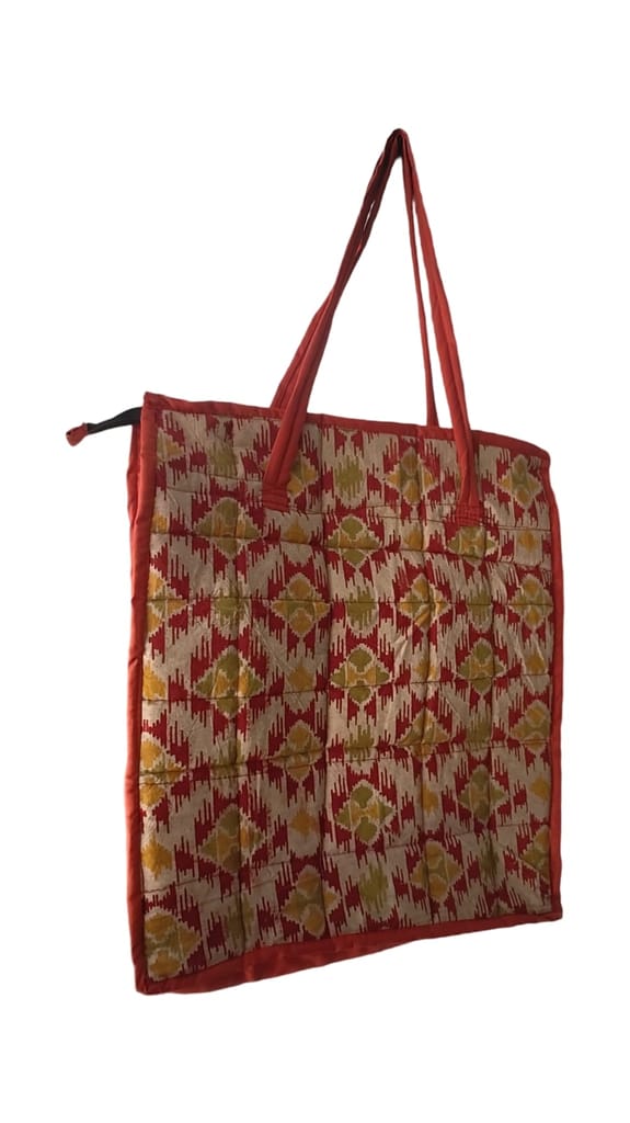 Red and Green Geometric Print Tote Bag with Zipper Closure and Double Handles