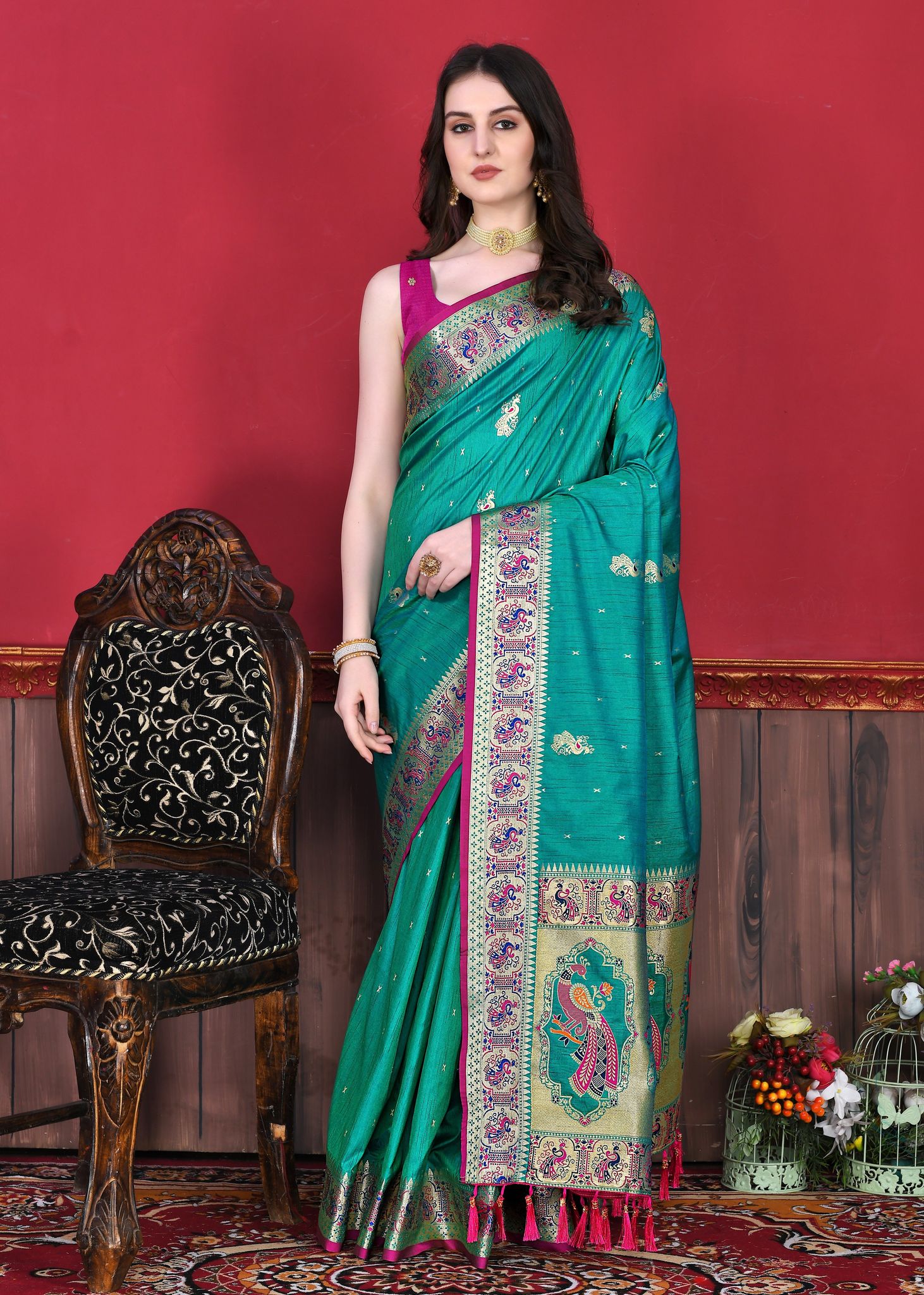 Yavira silk Women's Green Handwoven Silk Blend Saree