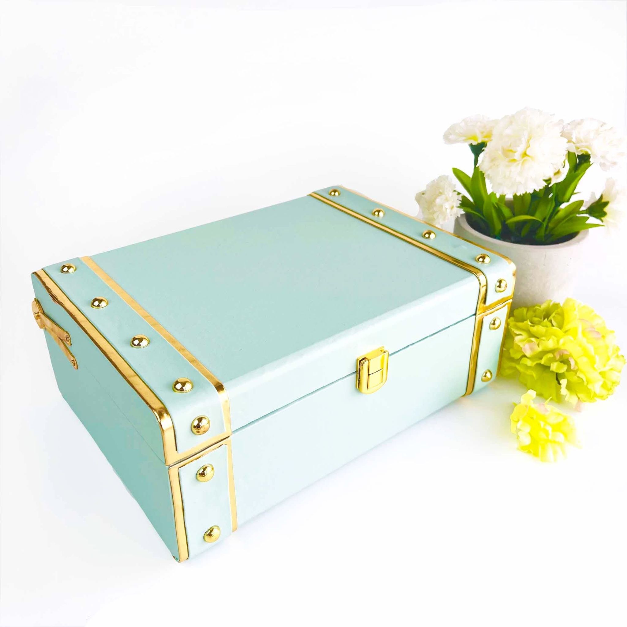 Mint Green Trunk Gift Box (Fits 3-4 small items)*