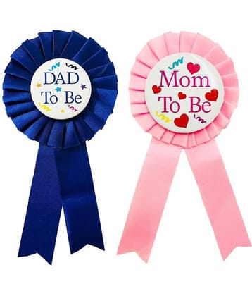 Zyozi ® Mom to Be & Dad to Be Tinplate Badge Pin for Welcome Baby Boy or Girl, Baby Shower Celebration Mom Gifts | Baby Shower Party Kit (Pack Of 2)