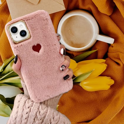 Cute Heart Plush Fur Cover-iPhone 13 / 14