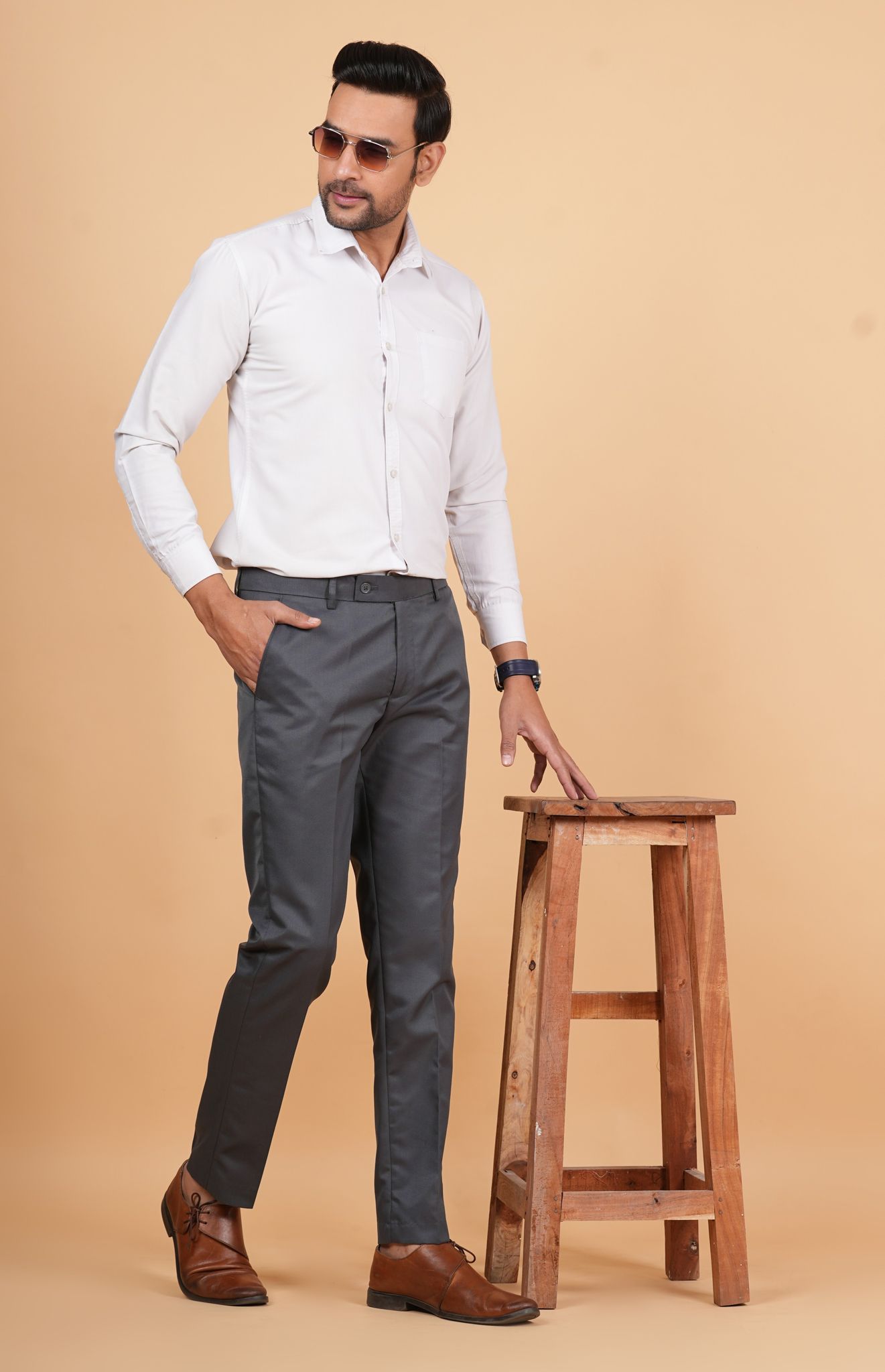 Regular Fit Men Grey Trousers