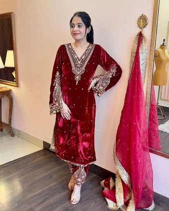 Winter Velvet Embroided Kurti Pant Dupatta Set-Free Size (Alters 38-44) / Maroon
