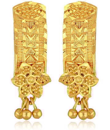 VIVASTRI Golden Stud Earrings ( Pack of 1 ) - Golden