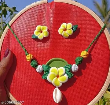 Feminine Chunky Jewellery Sets