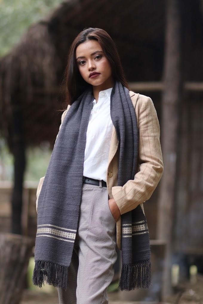 Eri Charcoal Dye Handspun Muffler/Stole