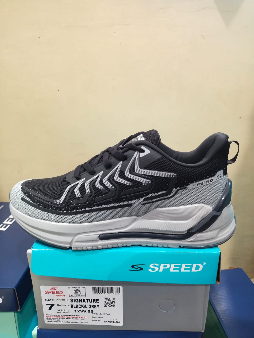 Article - Signature  Shoes