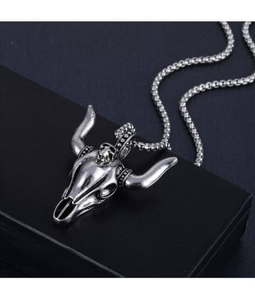 Thrillz Stylish Silver Bull Chain Pendant For Men Stainless Steel Silver Bull Design Locket Chain Pendant For Men Boys Men's Jewellery