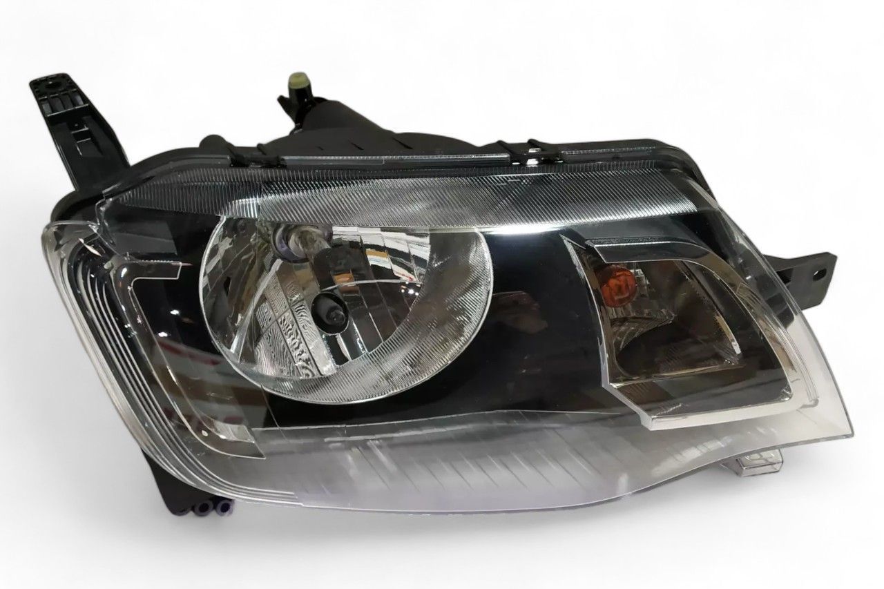 Uno Minda Head Lamp - RH HL-5635M