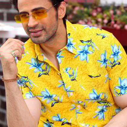 Aztec Lily Light Goldenrod Yellow Casual Pure Linen Half Shirt (Size - S) by BLUE EAGLE