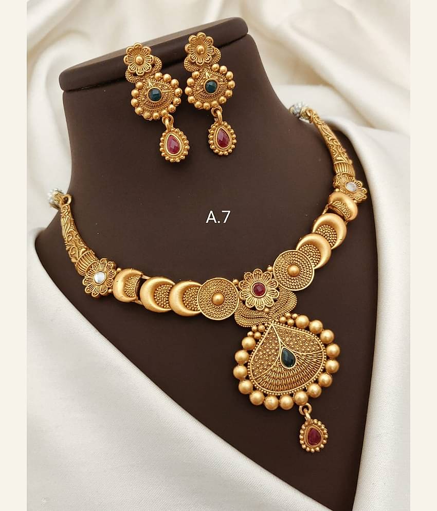 Shivay Fashion Golden Alloy Necklace Set ( Pack of 1 )