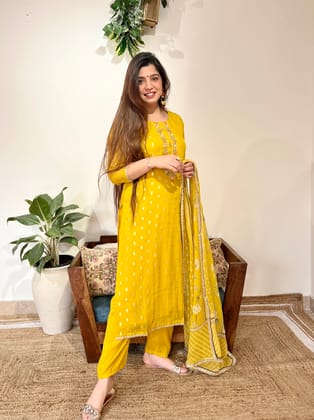 Meet Yellow Suit Set-L