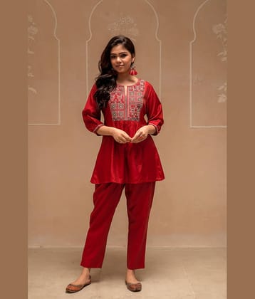 Juniper Women Embroidered Tunic With Trousers Co-Ord Set ( Maroon )
