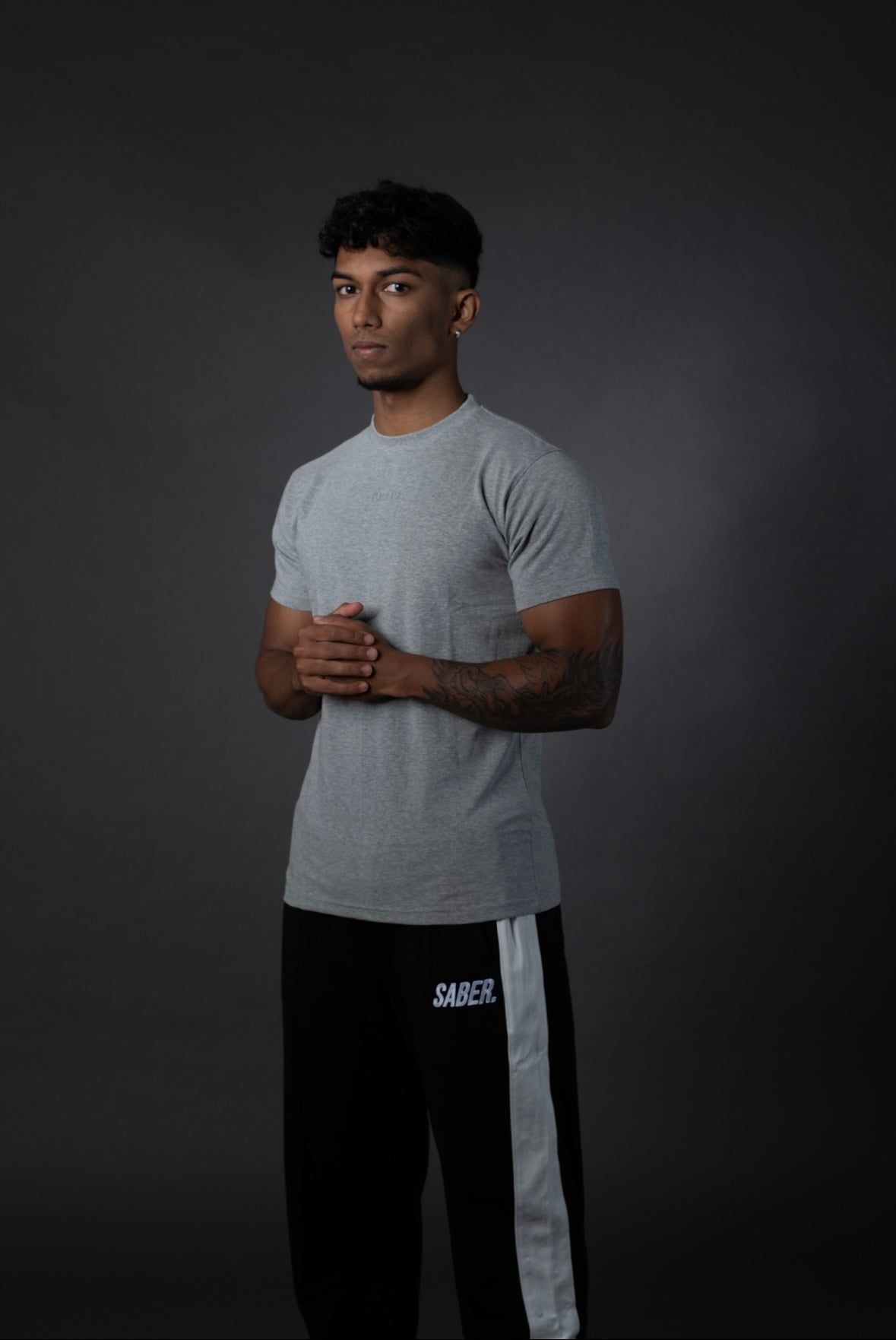 A Very Well Fitted Tee [Grey Melange]-S
