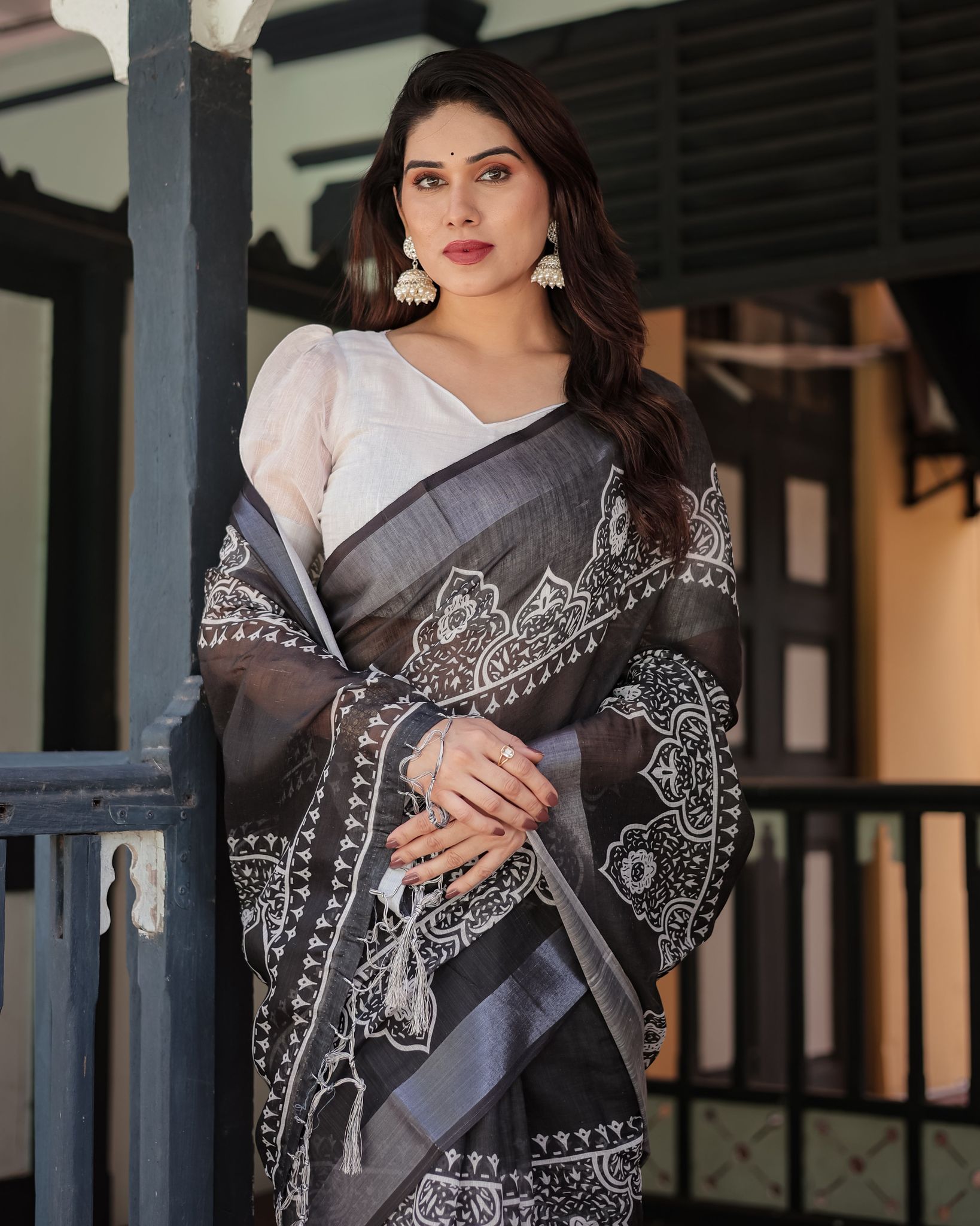 Black and White Pure Cotton Linen Saree with Intricate Floral Design and Tassels on Edges-Regular