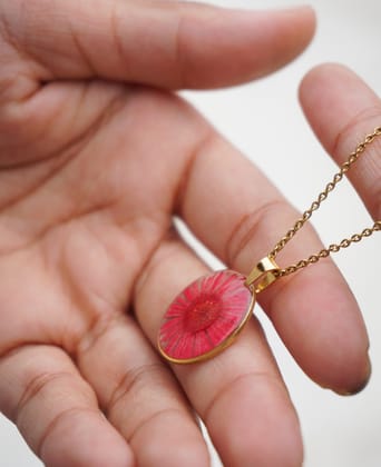 Aster Kin Necklace-Gold