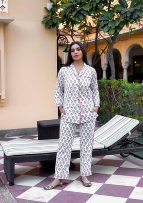 White Printed Cotton Night Suit-XS