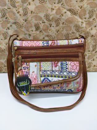 Ekat Sling Bag