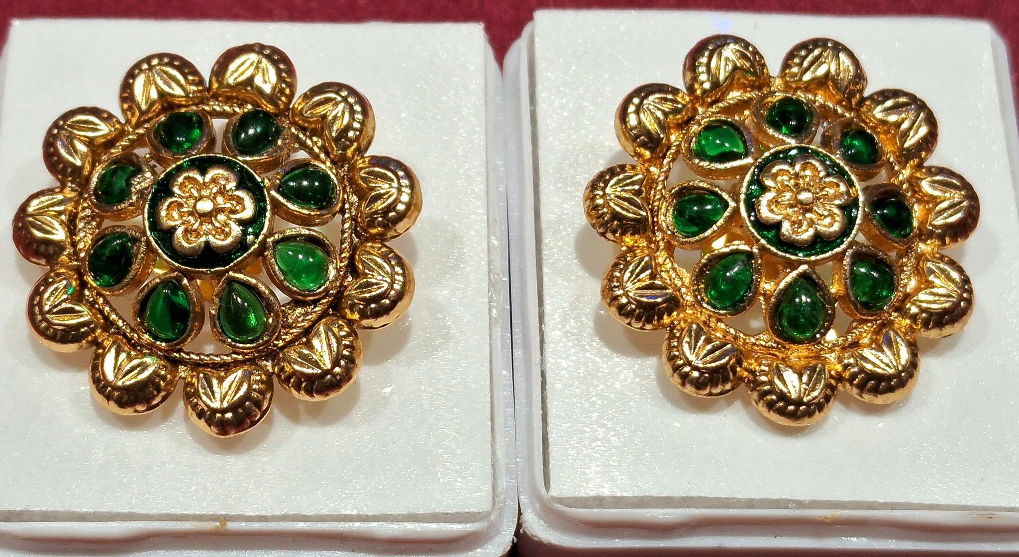 TOPS - STUDS