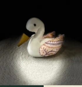 SWAN PAPER WEIGHT/SOFT TOY