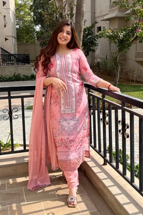 Zeril Peach Printed Pakistani Suit-L