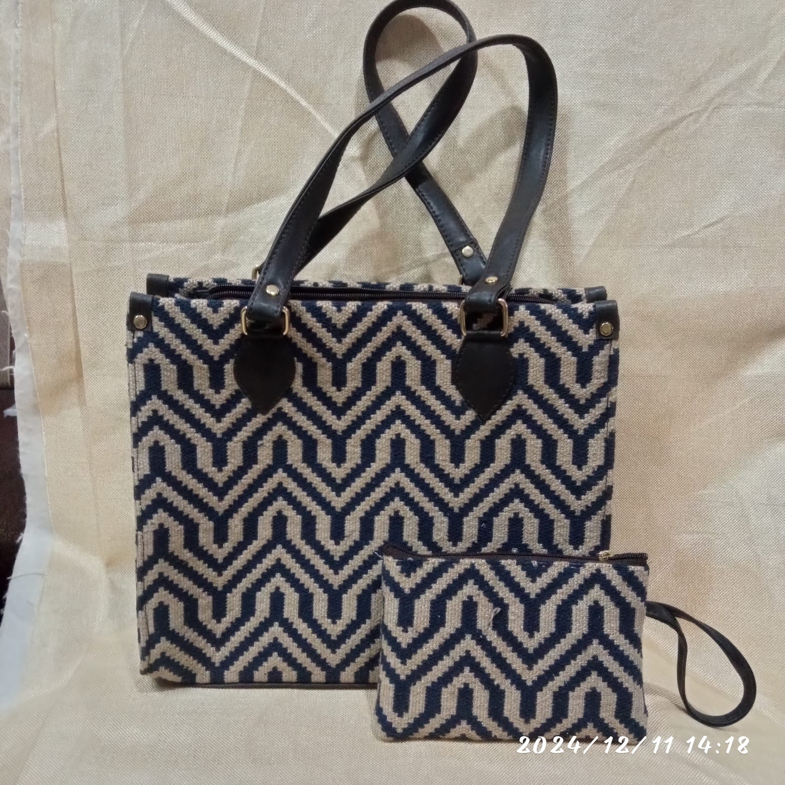 Jaquared Long lasting Ladies bag with pouch B