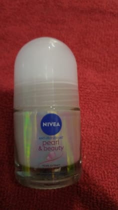 NIVEA PEARL&BEAUTY ROOL ON 12ML