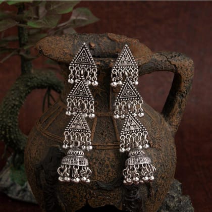 Silver / Gold Plated Triangle Shaped Designed Fashion Antiqu
