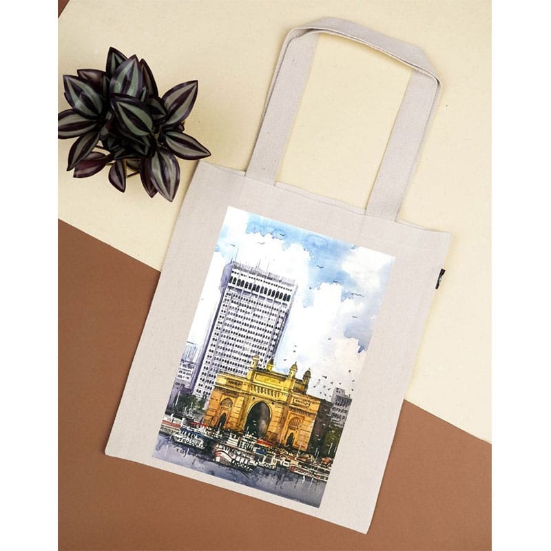 TS05TB New Taj Hotel and Gateway of India, Mumbai