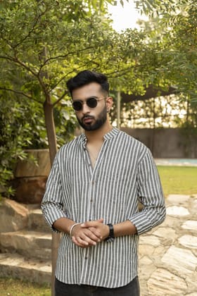 Monochrome Classic Shirt-XS
