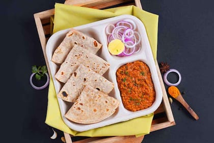 Chicken Kheema & Chapati Lunchbox