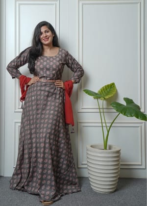 Muslin silk long gown with zardosi belt and dupatta-L