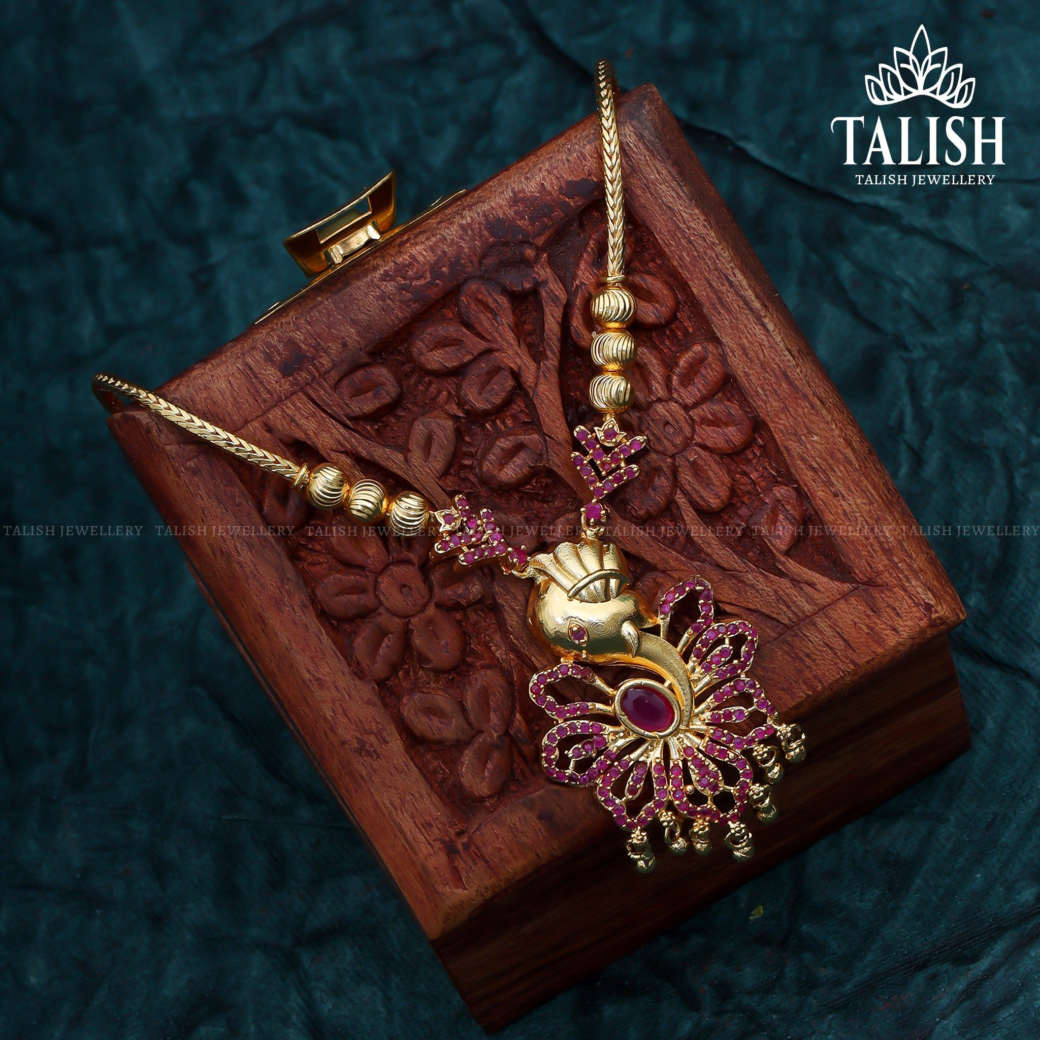 Premium Quality Ad Neckset With Studs