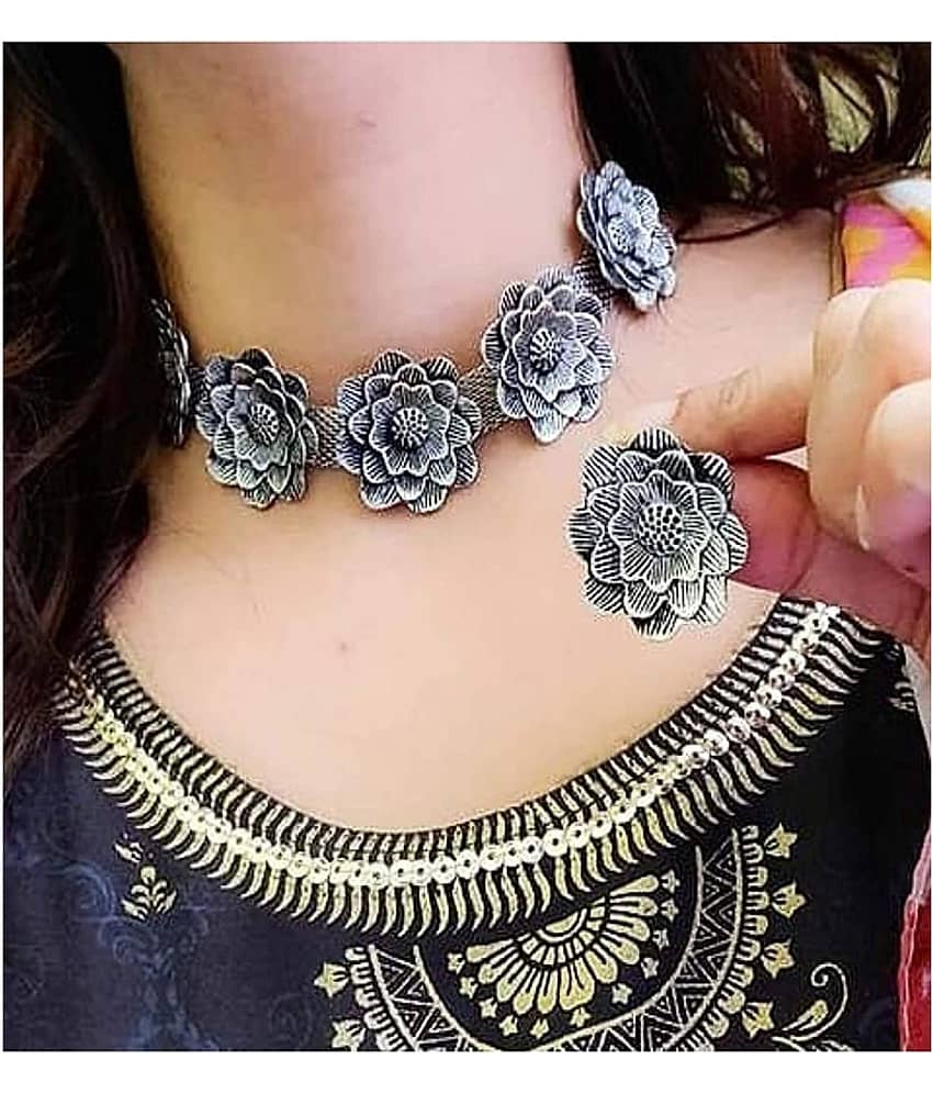 Sunhari Jewels German Silver Silver Contemporary/Fashion Necklaces Set Choker