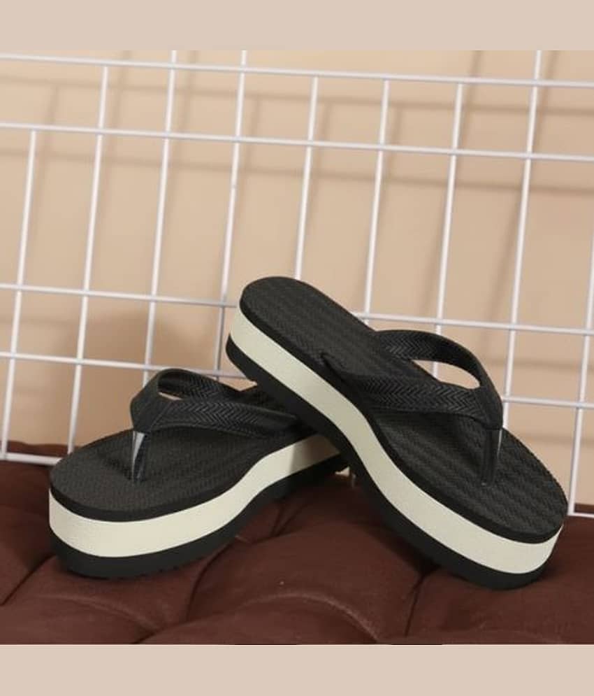 ZOOMBIE Black Women's Thong Flip Flop